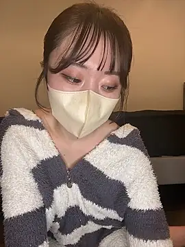 yura_ra_ra Pertunjukan Webcam