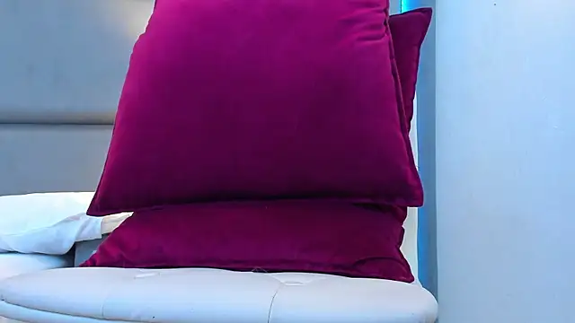 EllaEvanz live XXX chat