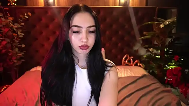 XXX chat uživo modela WildKittenX_