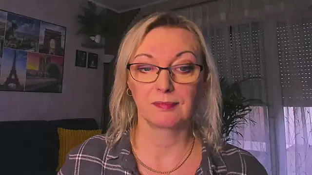 vanessa_chatn Webbikameraesitys