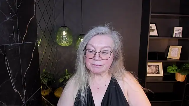 Chat +18 de NataliMellow ao vivo