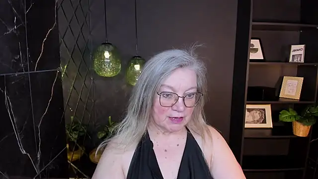 NataliMellow's Live XXX Chat