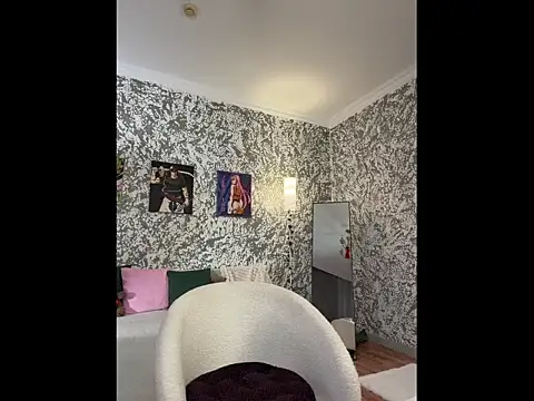 plugmyHDMI Adlı Modelin Canlı XXX Sohbeti