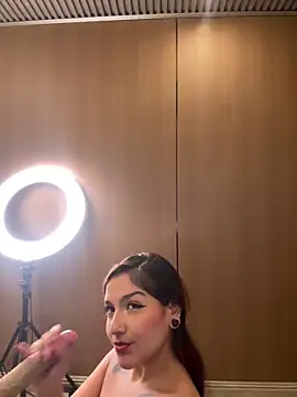 bella_mush's Live XXX Chat