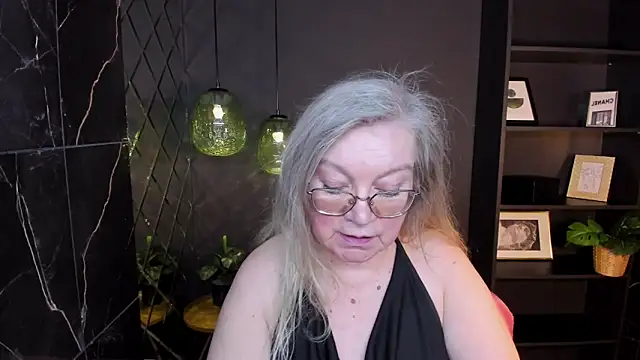 NataliMellow Chat XXX in diretta