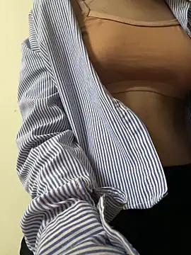 Modelbigbobs – Naživo XXX chat