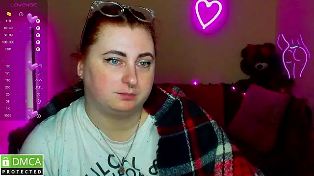 Chat +18 de Alicia_love00 ao vivo