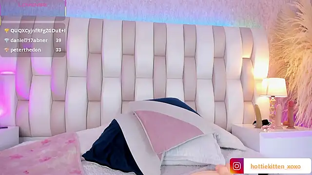 Živý XXX chat Viollet_xoxo