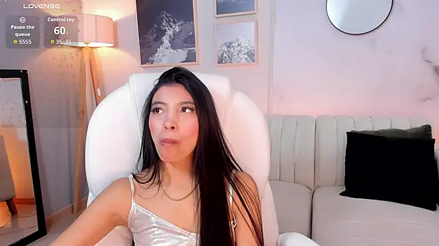 Chat +18 de Tiffany_Low ao vivo