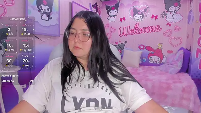 Dulce_meow élő XXX-chatje