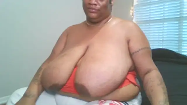 NaughtyHottieBBW: онлайн-секс-чат