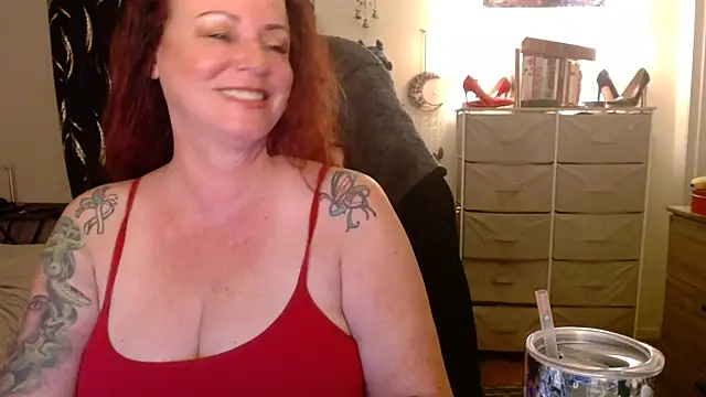 Nikkimastersgirl1091 élő XXX-chatje