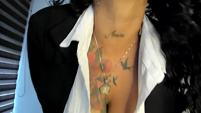 دردشة Andrea_Williams_ الجنسية المباشرة