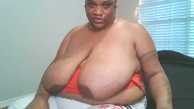 Pertunjukan Kamera Web NaughtyHottieBBW