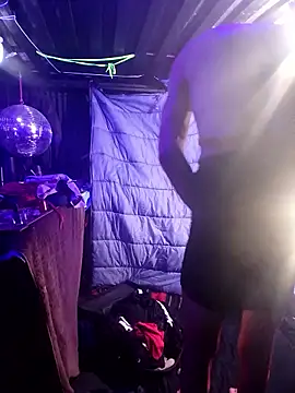 Pokazy przed kamerką – AllucyLu