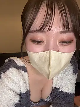 yura_ra_ra Chat XXX in diretta