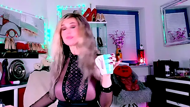 2bigass4_u webcam show