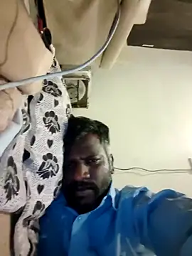 Paramkeerthi: διαδικτυακό σόου στην κάμερα