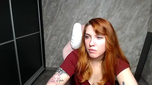 XXX chat uživo modela Reginasmilee