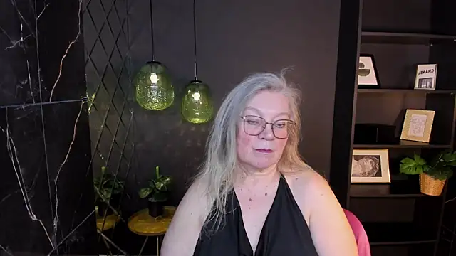 NataliMellow: онлайн-секс-чат