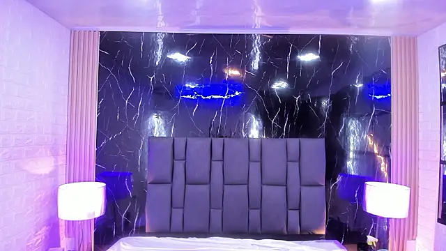 BustyGlow Show Webcam