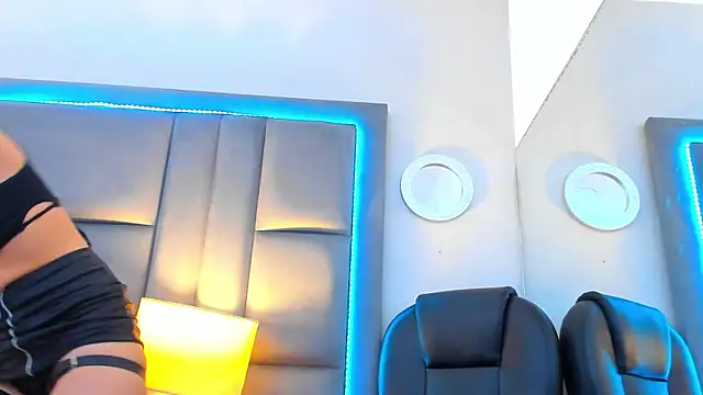 EllaEvanz's Live XXX Chat