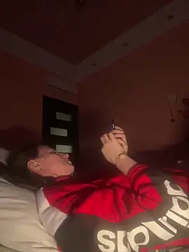 Flossy_Vettie Adlı Modelin Canlı XXX Sohbeti