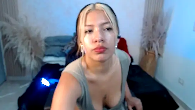 JESSYCHERNOBIL 即時 XXX 聊天