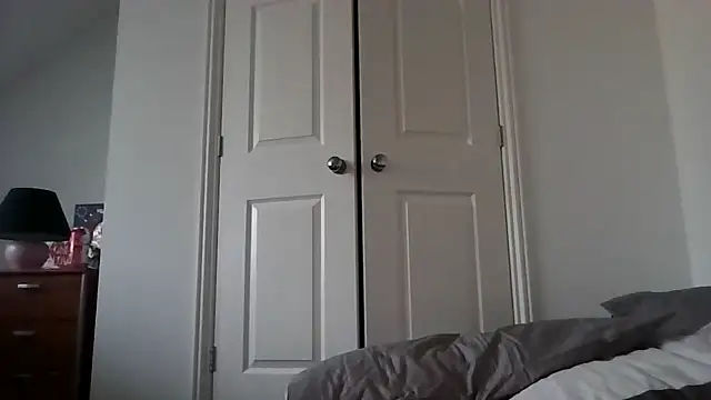 Онлайн чат XXX badslutboi