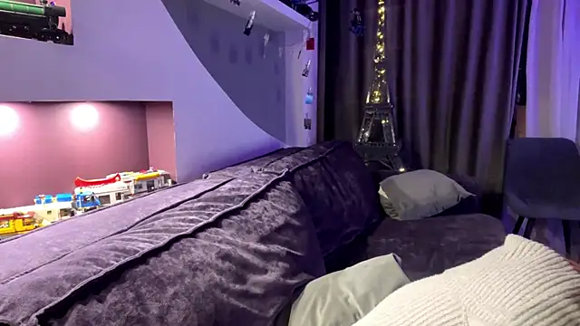 JeneeEady Adlı Modelin Canlı XXX Sohbeti