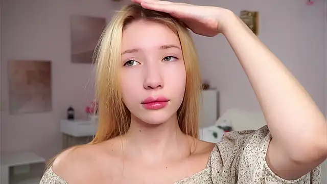 Chat +18 de SunnivaCovil ao vivo