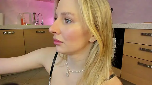 دردشة AnnLevine الجنسية المباشرة