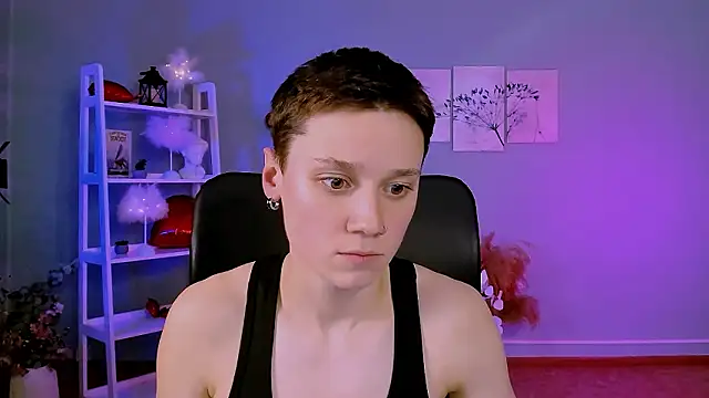 XXX chat uživo modela emi_fade
