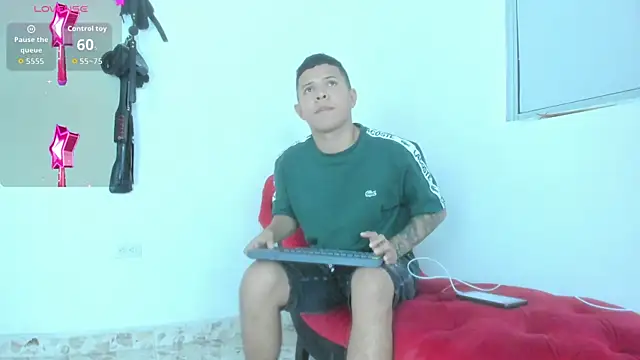 Steven_and_Camilo18's Live XXX Chat