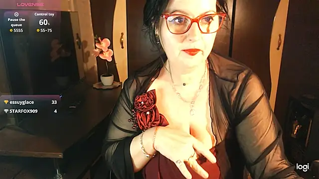 XXX chat uživo modela exiMIlf