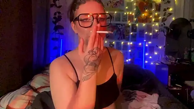 moonvampiq's Webcam Show