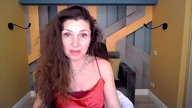 EllaLong's Live XXX Chat