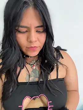 Chatroom XXX en direct de JulianaCastillo