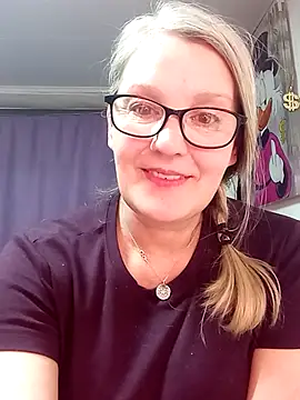 Pertunjukan Kamera Web irinamaux