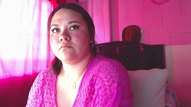 NikkiRous_: онлайн-секс-чат