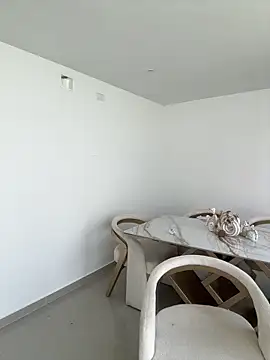 Nikii__ Show in webcam