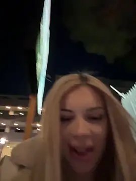 AlyssaFoxx_ 网络视讯表演