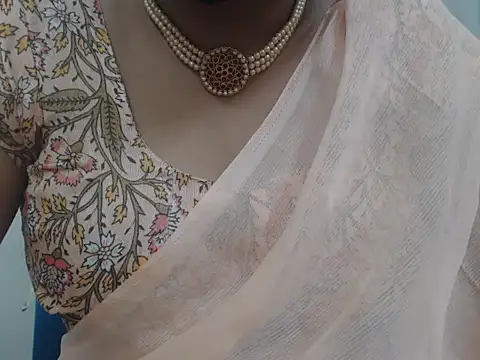 Lovely_Siri_23 Webcam show