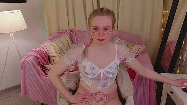 Beatrica_Klein Adlı Modelin Canlı XXX Sohbeti