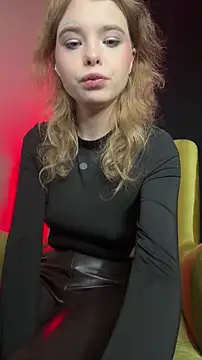 Creatrix_Lola's Live XXX Chat