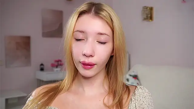 SunnivaCovil 现场XXX聊天