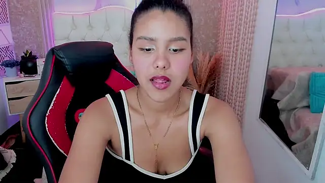 دردشة AriaVega الجنسية المباشرة