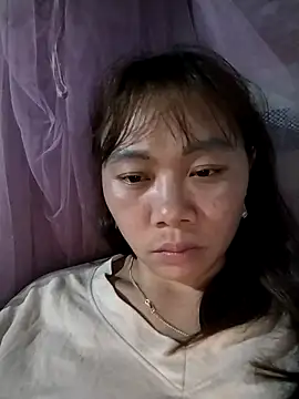 Chatroom XXX en direct de Bella-222