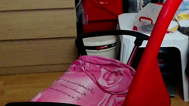 XXX chat uživo modela mayasmith