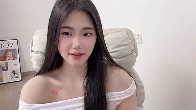 Chat XXX en directo de suki-1